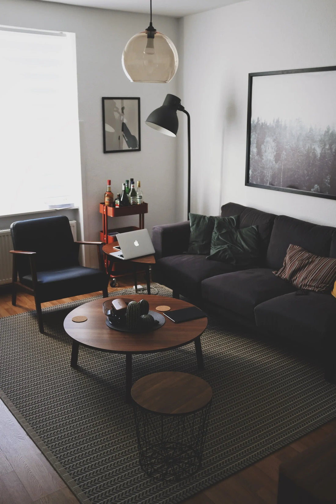 Die-Romantik-eines-Massivholztisches - GussHolz - Ihr individueller Esstisch / Couchtisch / Beistelltisch / Tisch aus München - indiviuelle Tische aus München