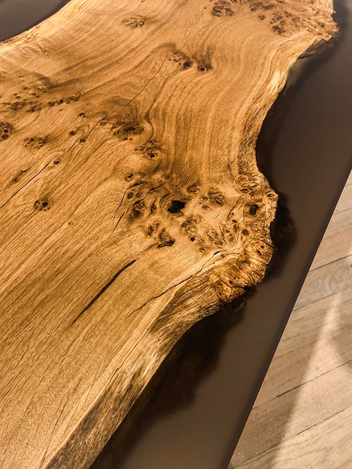 GussHolz - Ihr individueller Esstisch / Couchtisch / Beistelltisch / Tisch aus MünchenCouchtisch #Epoxidharztisch# #Rivertable# #Tisch# #München#
