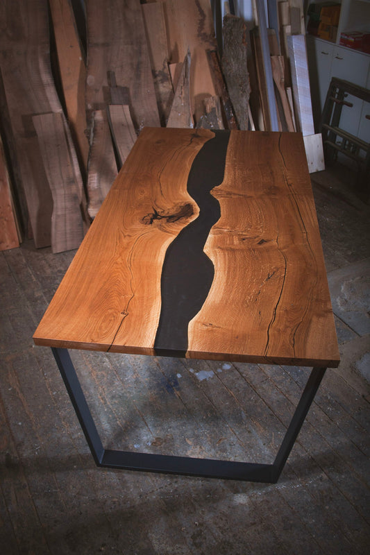 GussHolz - Ihr individueller Esstisch / Couchtisch / Beistelltisch / Tisch aus MünchenEsstisch #Epoxidharztisch# #Rivertable# #Tisch# #München#