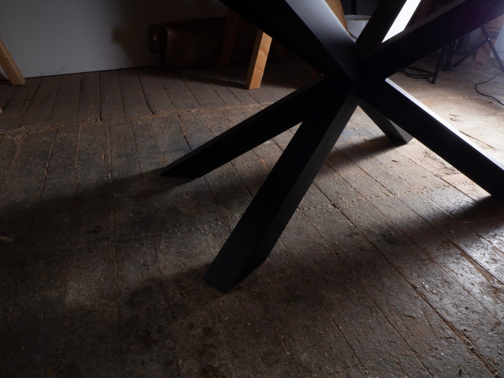 GussHolz - Ihr individueller Esstisch / Couchtisch / Beistelltisch / Tisch aus MünchenEsstisch #Epoxidharztisch# #Rivertable# #Tisch# #München#