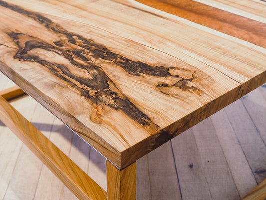 GussHolz - Ihr individueller Esstisch / Couchtisch / Beistelltisch / Tisch aus MünchenCouchtisch #Epoxidharztisch# #Rivertable# #Tisch# #München#