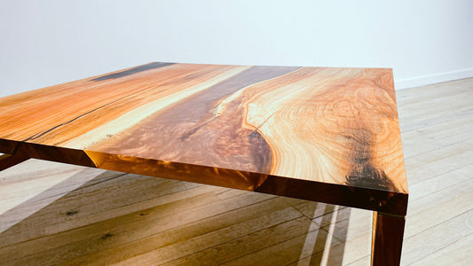 GussHolz - Ihr individueller Esstisch / Couchtisch / Beistelltisch / Tisch aus MünchenCouchtisch #Epoxidharztisch# #Rivertable# #Tisch# #München#