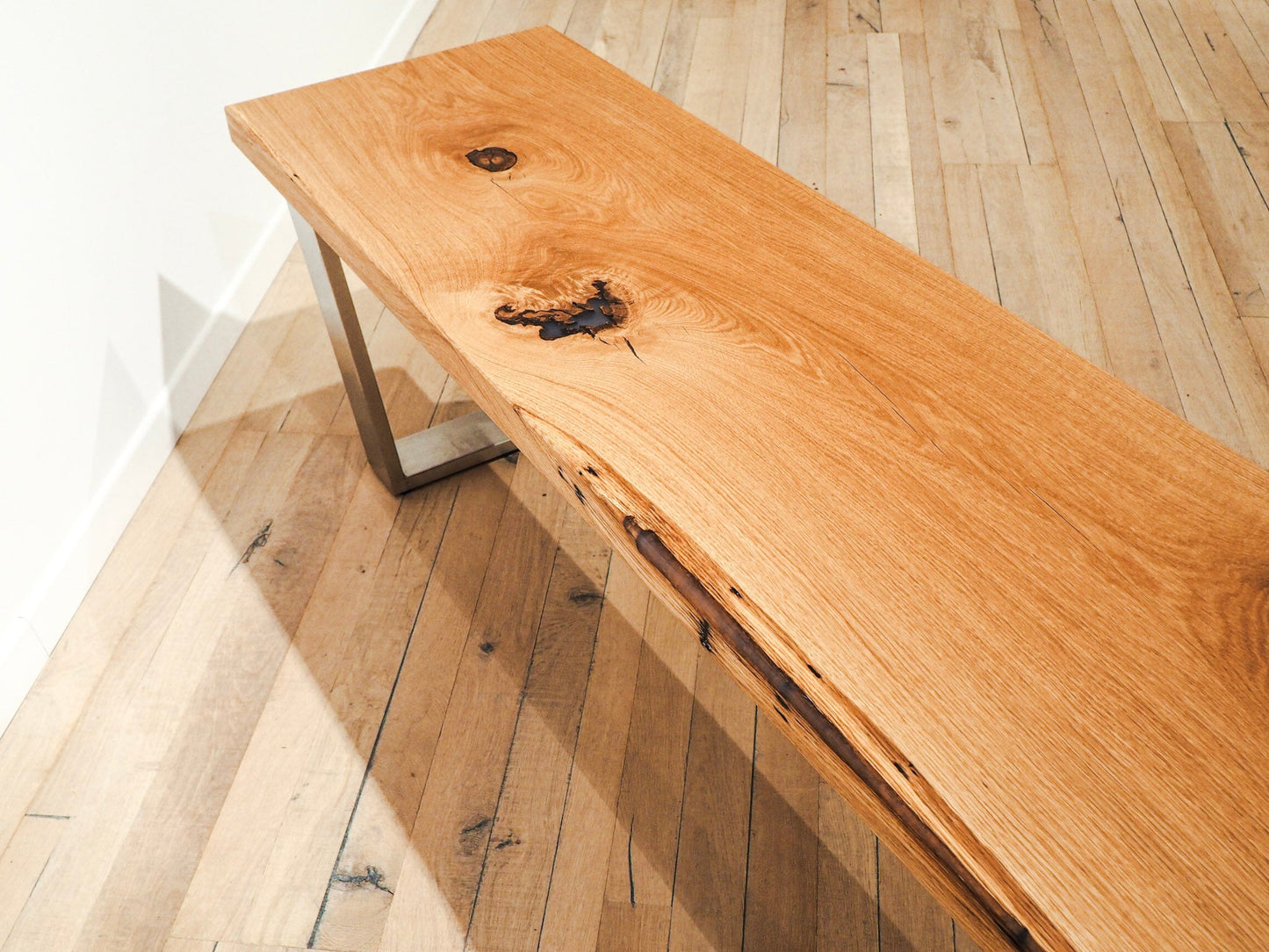 GussHolz - Ihr individueller Esstisch / Couchtisch / Beistelltisch / Tisch aus MünchenBank #Epoxidharztisch# #Rivertable# #Tisch# #München#