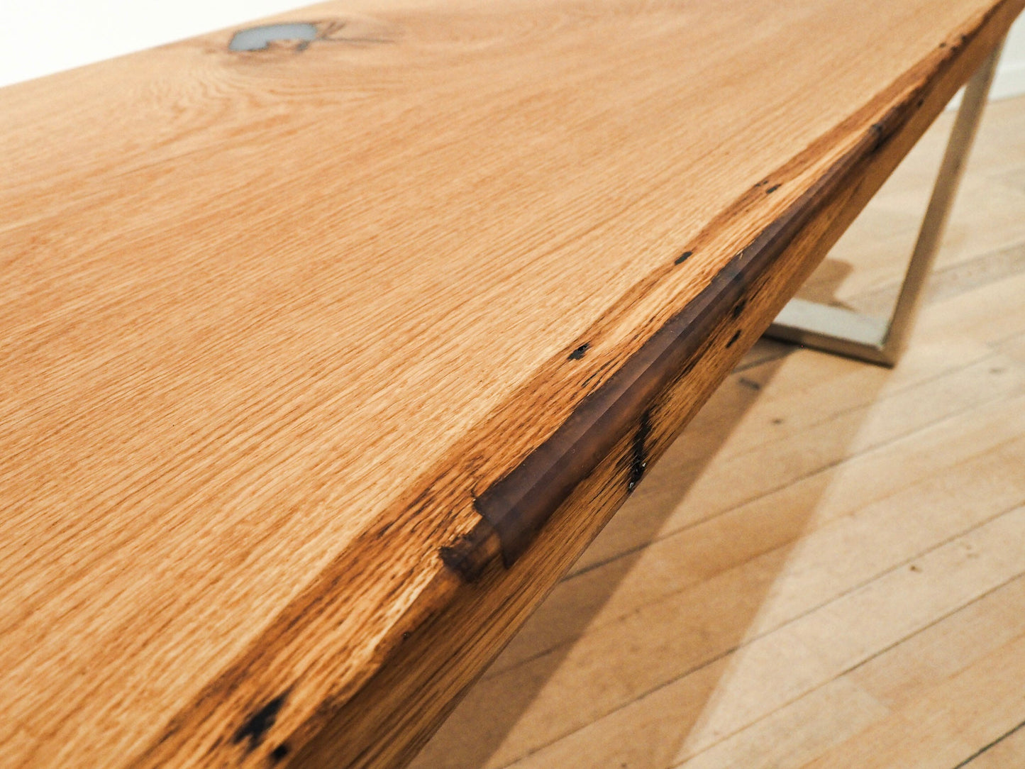 GussHolz - Ihr individueller Esstisch / Couchtisch / Beistelltisch / Tisch aus MünchenBank #Epoxidharztisch# #Rivertable# #Tisch# #München#