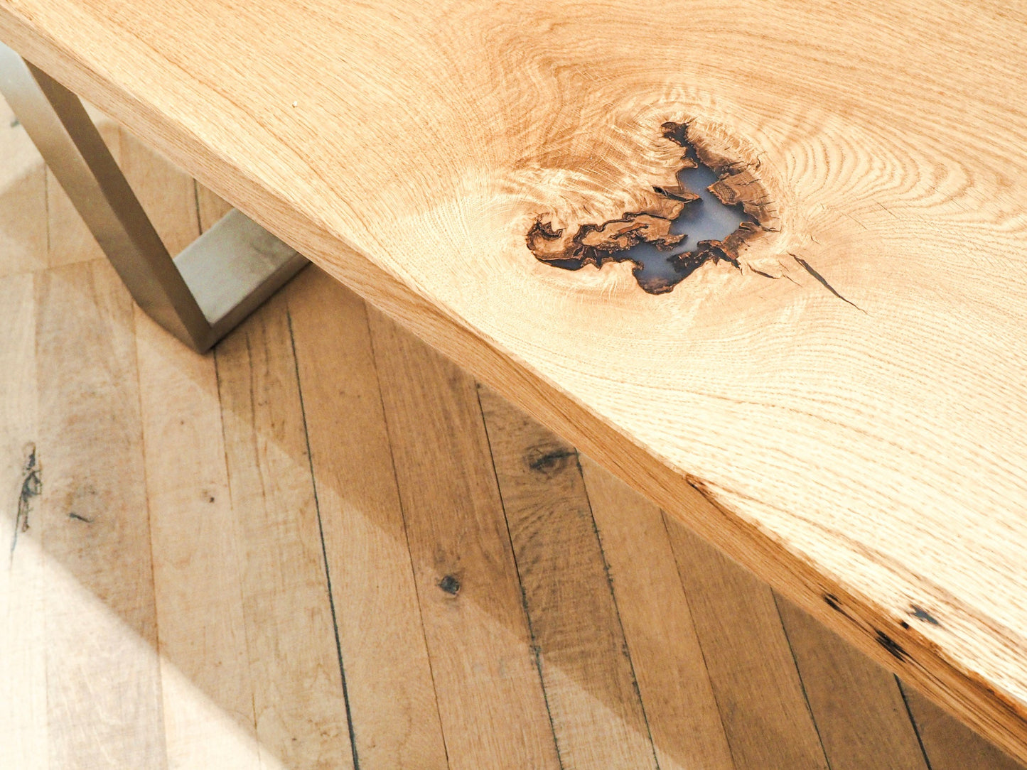 GussHolz - Ihr individueller Esstisch / Couchtisch / Beistelltisch / Tisch aus MünchenBank #Epoxidharztisch# #Rivertable# #Tisch# #München#