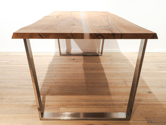 GussHolz - Ihr individueller Esstisch / Couchtisch / Beistelltisch / Tisch aus MünchenEsstisch #Epoxidharztisch# #Rivertable# #Tisch# #München#