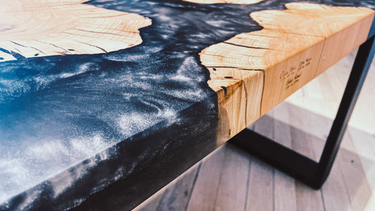 GussHolz - Ihr individueller Esstisch / Couchtisch / Beistelltisch / Tisch aus MünchenCouchtisch #Epoxidharztisch# #Rivertable# #Tisch# #München#