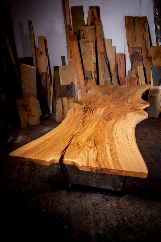 GussHolz - Ihr individueller Esstisch / Couchtisch / Beistelltisch / Tisch aus MünchenKonferenztisch #Epoxidharztisch# #Rivertable# #Tisch# #München#