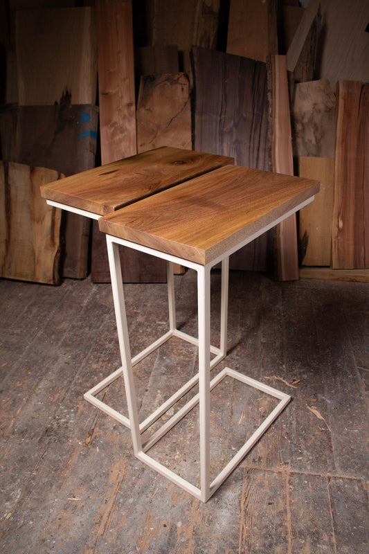 GussHolz - Ihr individueller Esstisch / Couchtisch / Beistelltisch / Tisch aus MünchenBeistelltisch #Epoxidharztisch# #Rivertable# #Tisch# #München#