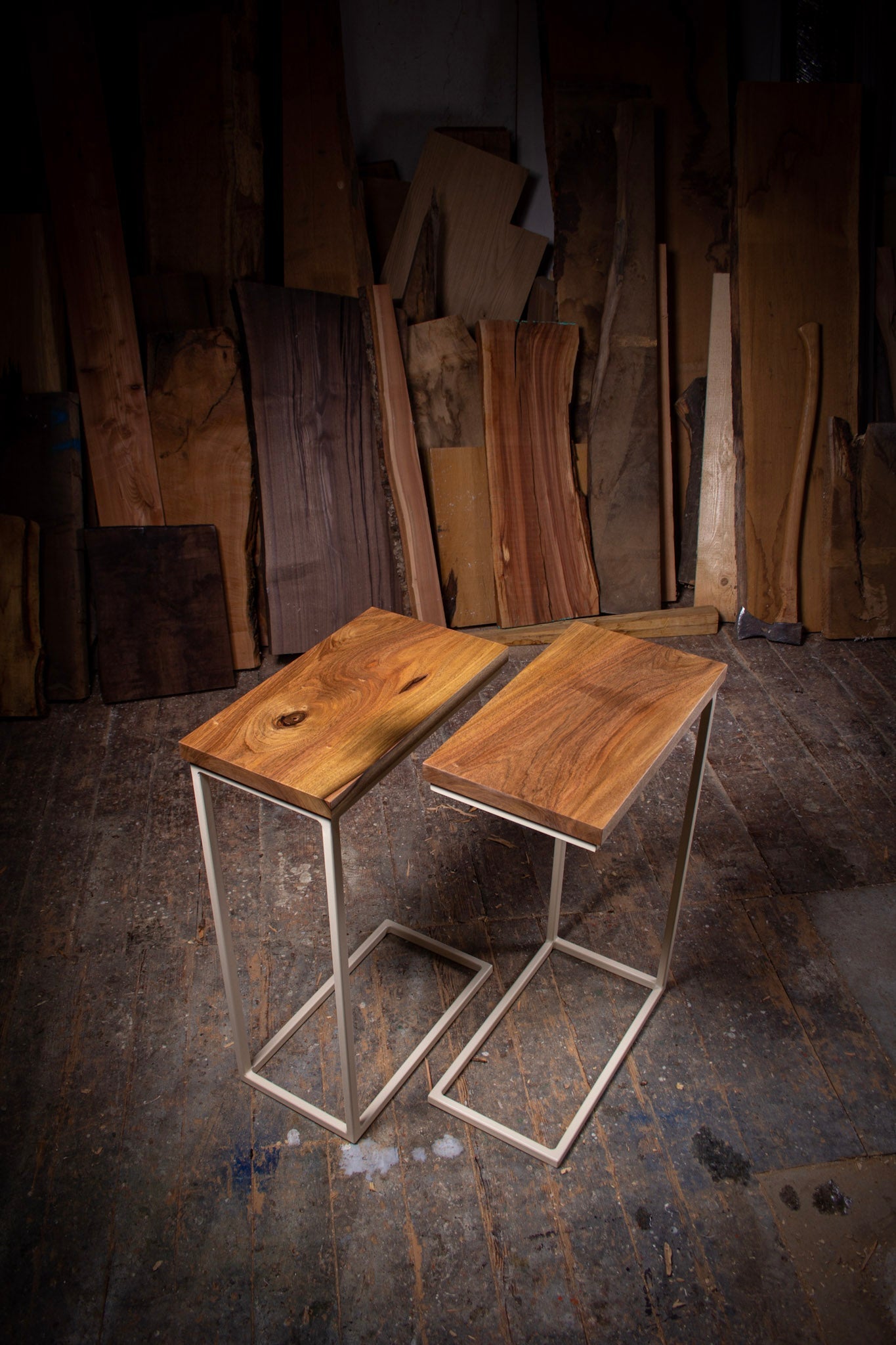 GussHolz - Ihr individueller Esstisch / Couchtisch / Beistelltisch / Tisch aus MünchenBeistelltisch #Epoxidharztisch# #Rivertable# #Tisch# #München#