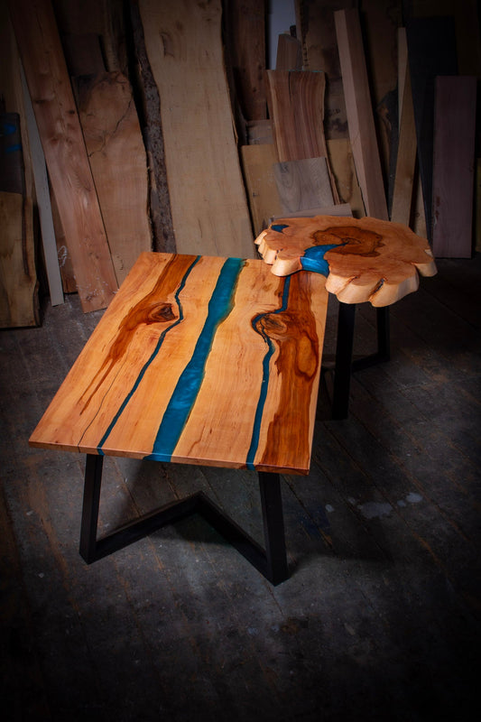 GussHolz - Ihr individueller Esstisch / Couchtisch / Beistelltisch / Tisch aus MünchenCouchtisch #Epoxidharztisch# #Rivertable# #Tisch# #München#