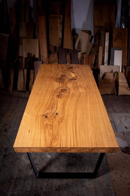 GussHolz - Ihr individueller Esstisch / Couchtisch / Beistelltisch / Tisch aus MünchenBeistelltisch #Epoxidharztisch# #Rivertable# #Tisch# #München#