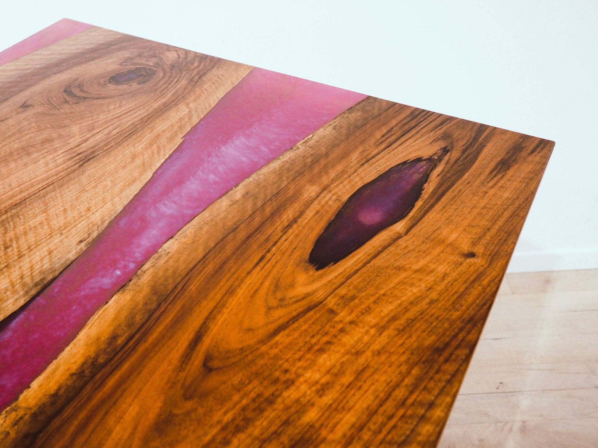 GussHolz - Massivholztische / Rivertable / Epoxidharztische in der Nähe von München kaufenEsstisch #Epoxidharztisch# #Rivertable# #Massivholztisch# #München#