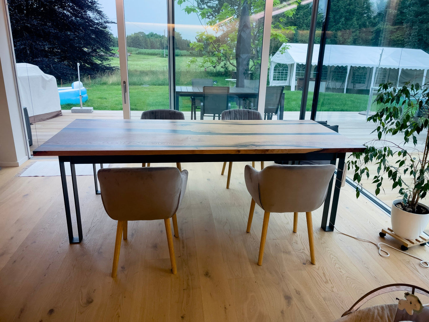 GussHolz - Massivholztische / Rivertable / Epoxidharztische in der Nähe von München kaufenEsstisch #Epoxidharztisch# #Rivertable# #Massivholztisch# #München#
