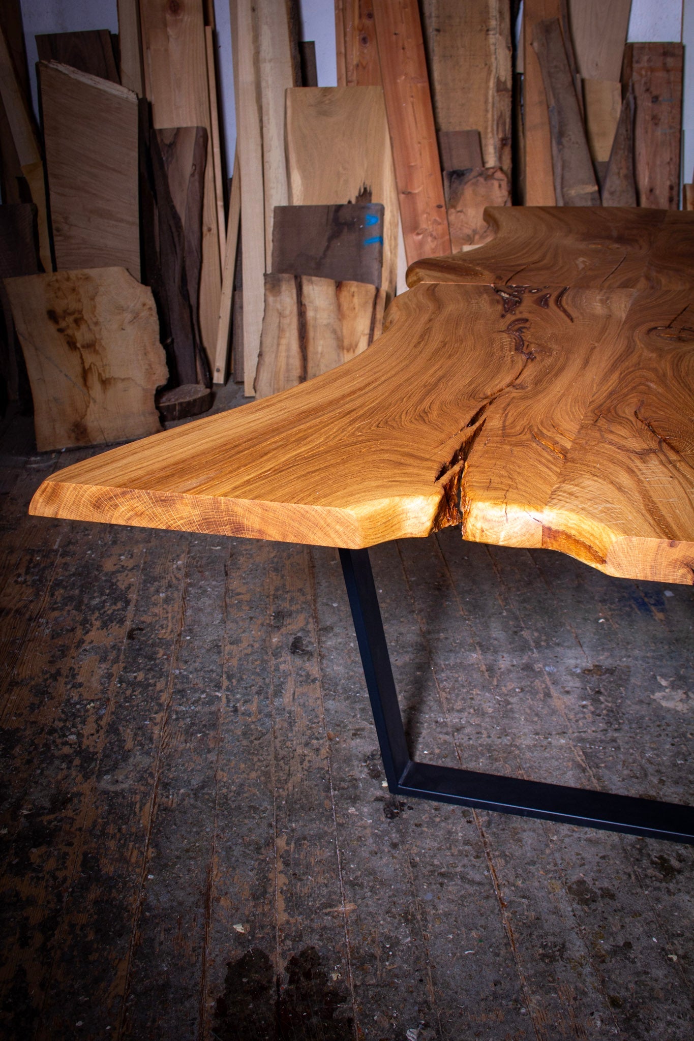 GussHolz - Ihr individueller Esstisch / Couchtisch / Beistelltisch / Tisch aus MünchenKonferenztisch #Epoxidharztisch# #Rivertable# #Tisch# #München#