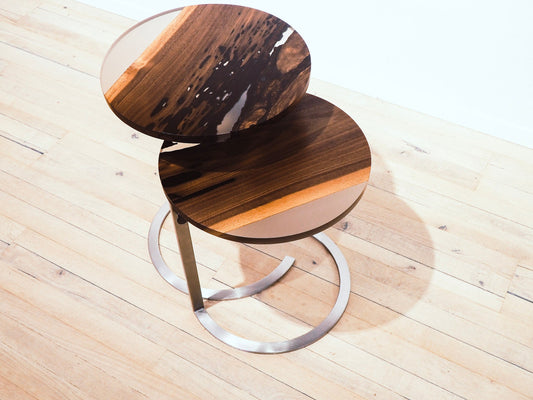 GussHolz - Ihr individueller Esstisch / Couchtisch / Beistelltisch / Tisch aus MünchenBeistelltisch #Epoxidharztisch# #Rivertable# #Tisch# #München#