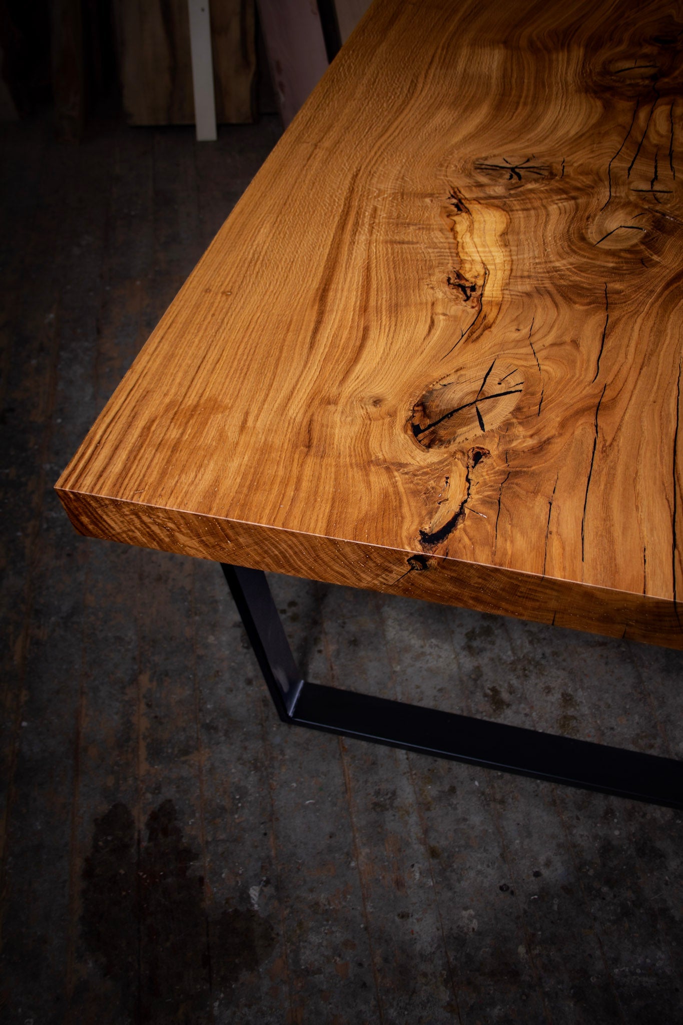 GussHolz - Ihr individueller Esstisch / Couchtisch / Beistelltisch / Tisch aus MünchenBeistelltisch #Epoxidharztisch# #Rivertable# #Tisch# #München#